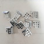 Esquineros diseño cuadrados10 unidades plata